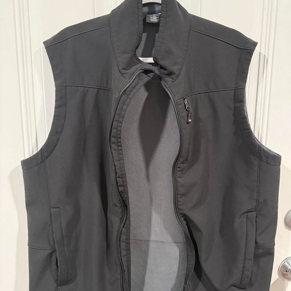 Solaris Men's Black Vest